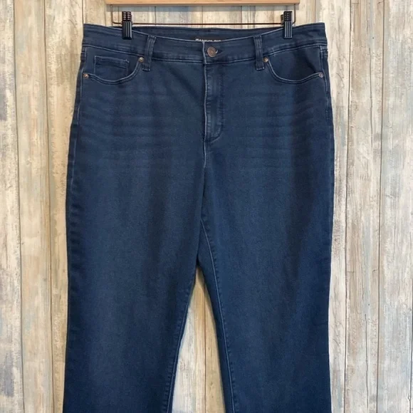 Bandolino Women's Amy Modern Straight Leg Tummy Slimming High Rise Jeans | 16 - Picture 7 of 10